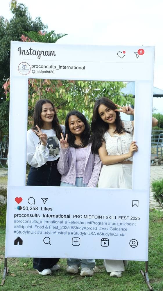 Captured in Frame, photograph 7