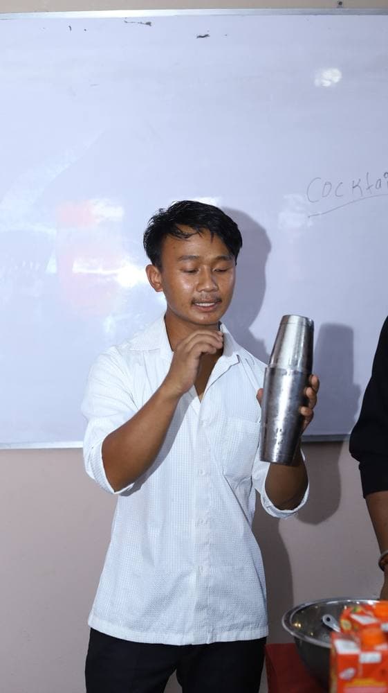 Pro-Midpoint Skillfest 2025 (Bartending), photograph 8